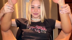 Hottest Amateur 19yo Blonde Teen Going Solo On Webcam